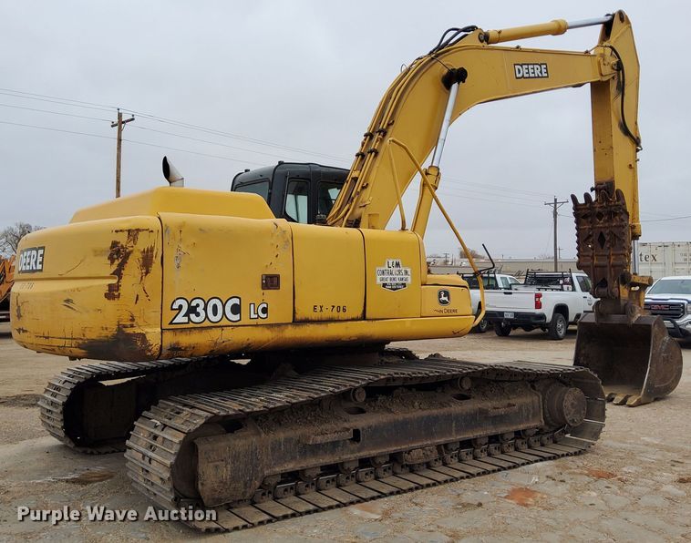 image for item DL2255 2006 John Deere 230CLC  excavator