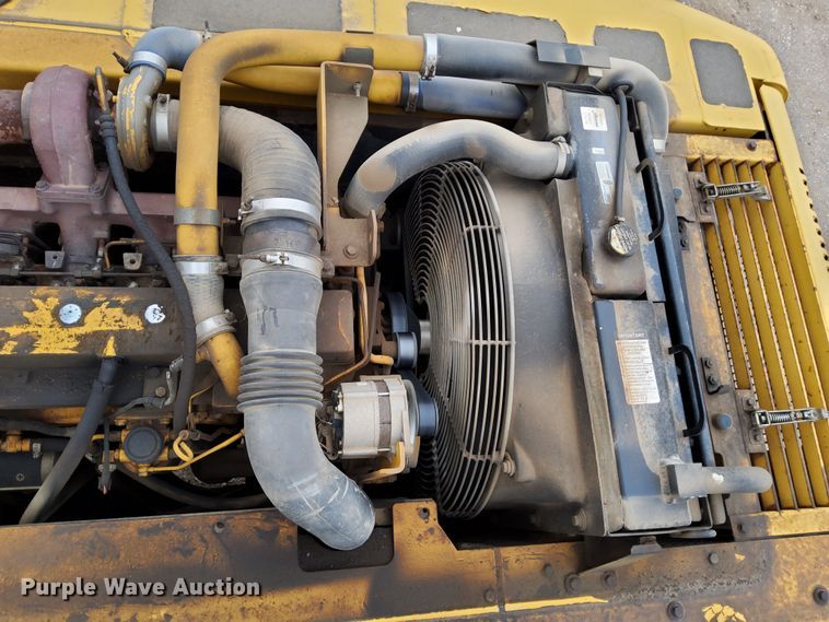 image for item DL2255 2006 John Deere 230CLC  excavator