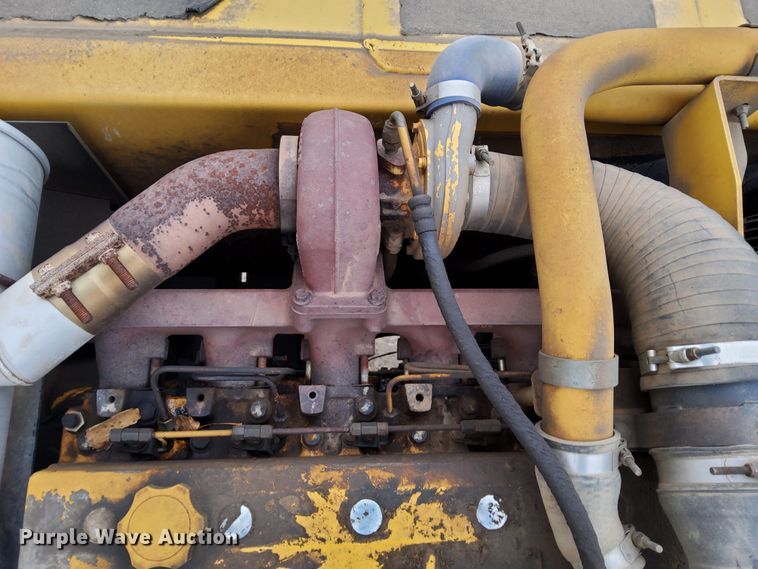 image for item DL2255 2006 John Deere 230CLC  excavator