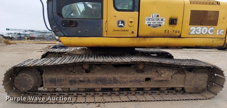 image for item DL2255 2006 John Deere 230CLC  excavator