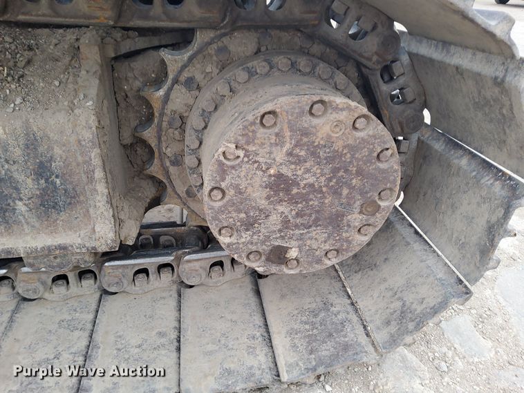 image for item DL2255 2006 John Deere 230CLC  excavator