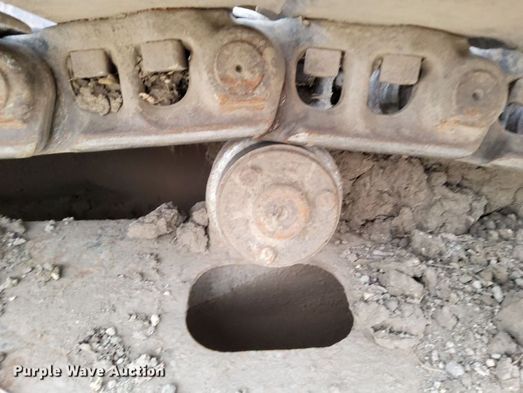 image for item DL2255 2006 John Deere 230CLC  excavator