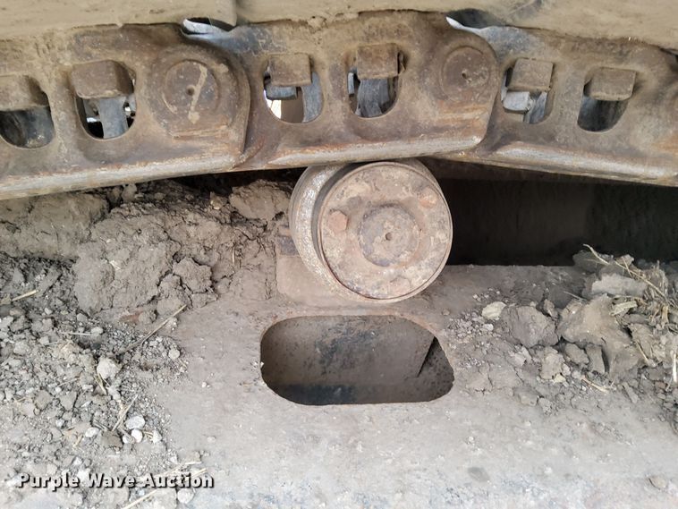 image for item DL2255 2006 John Deere 230CLC  excavator