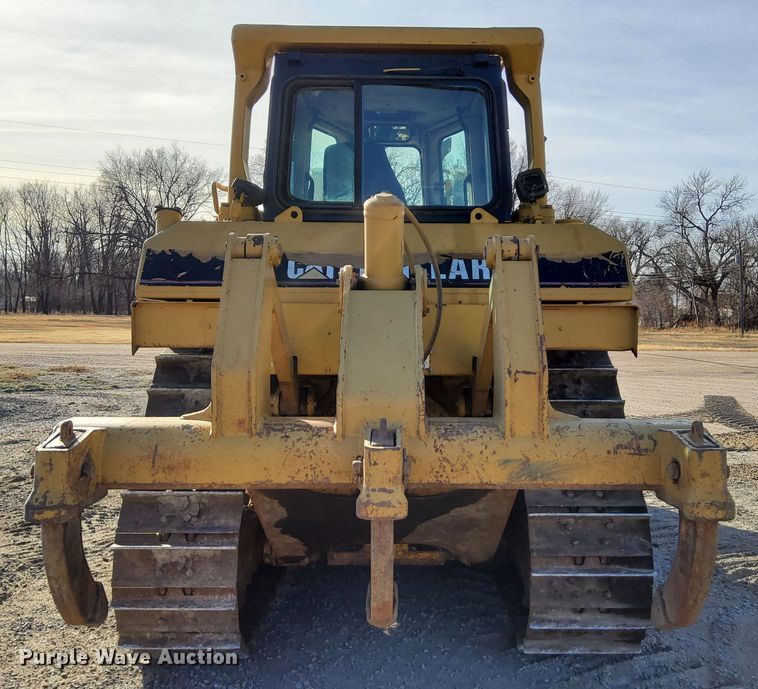 image for item DL2272 1997 Caterpillar D6R XL  dozer