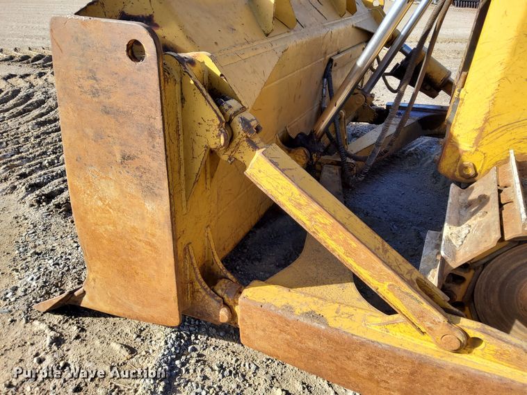 image for item DL2272 1997 Caterpillar D6R XL  dozer