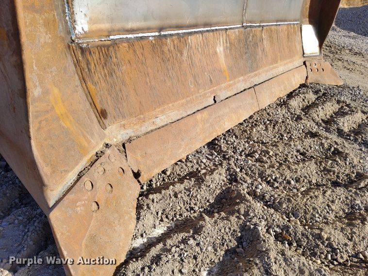 image for item DL2272 1997 Caterpillar D6R XL  dozer