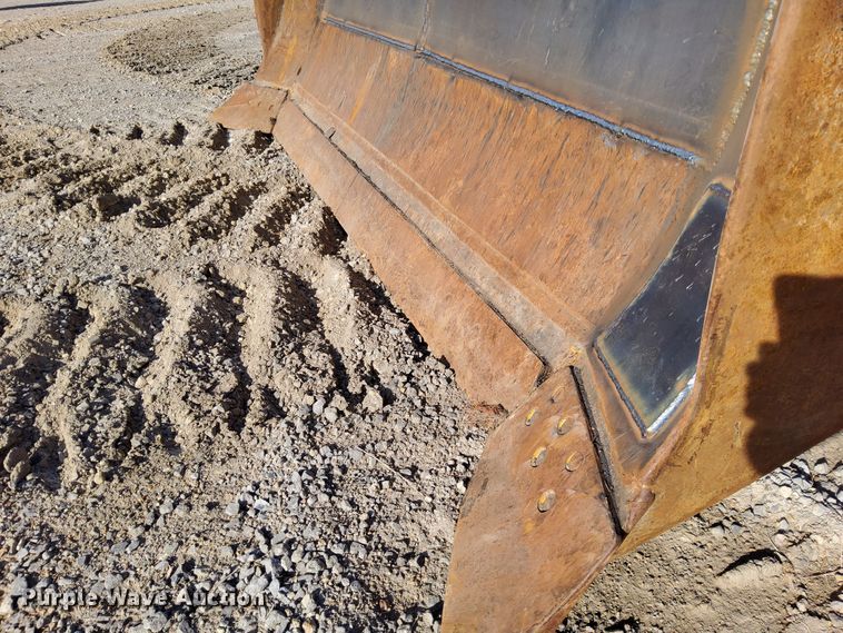 image for item DL2272 1997 Caterpillar D6R XL  dozer