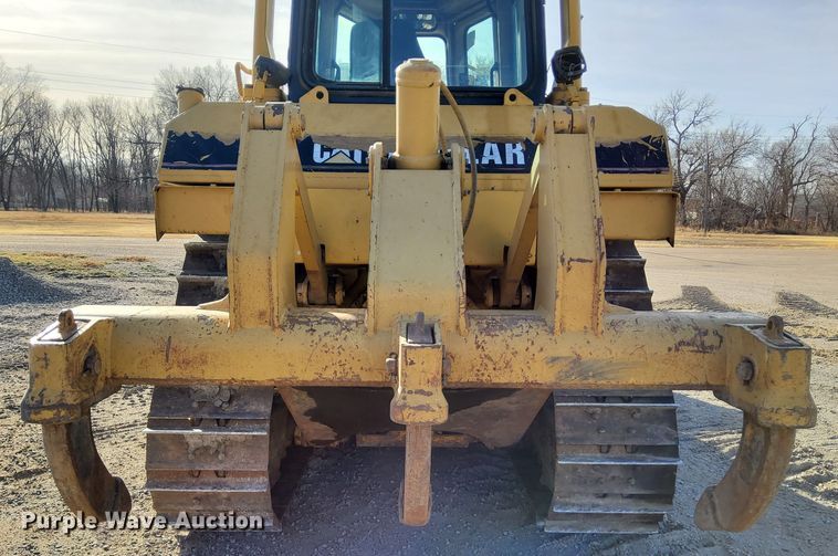 image for item DL2272 1997 Caterpillar D6R XL  dozer