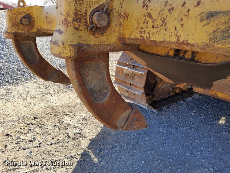 image for item DL2272 1997 Caterpillar D6R XL  dozer