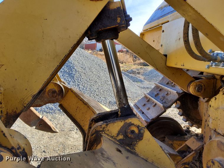 image for item DL2272 1997 Caterpillar D6R XL  dozer
