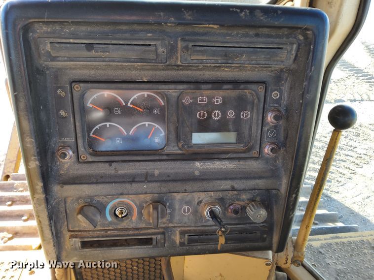 image for item DL2272 1997 Caterpillar D6R XL  dozer