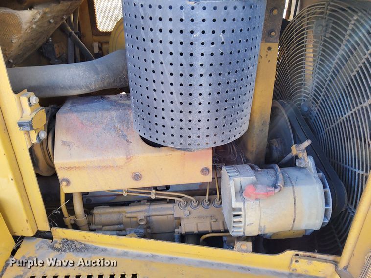 image for item DL2272 1997 Caterpillar D6R XL  dozer