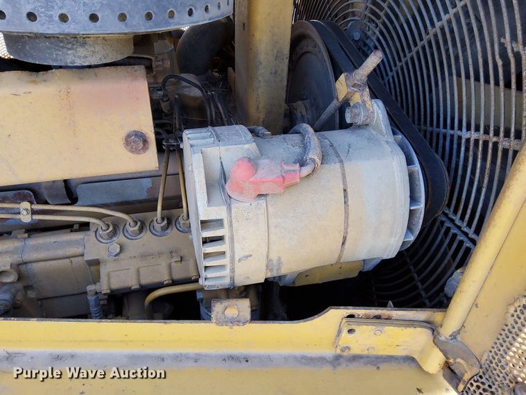 image for item DL2272 1997 Caterpillar D6R XL  dozer