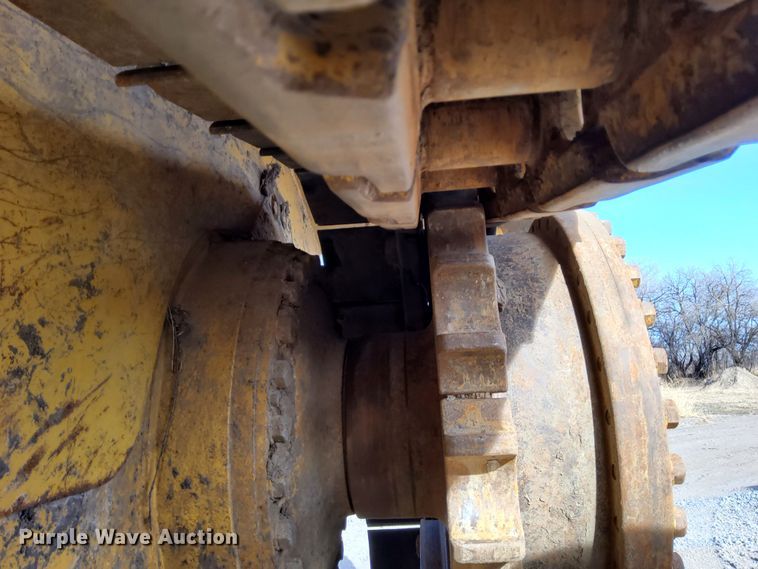 image for item DL2272 1997 Caterpillar D6R XL  dozer