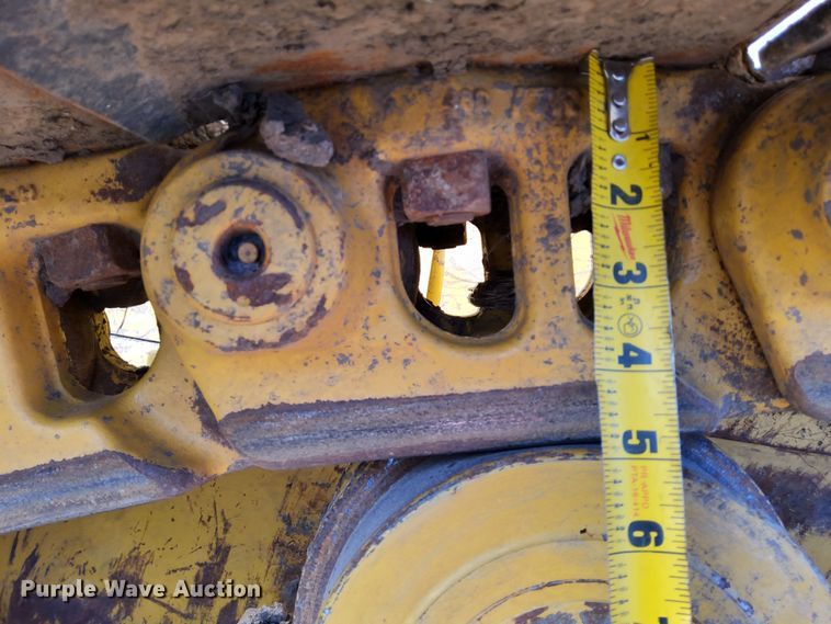 image for item DL2272 1997 Caterpillar D6R XL  dozer