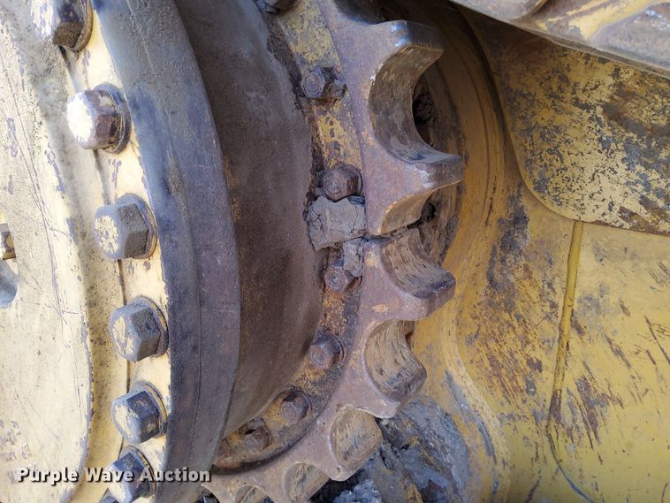 image for item DL2272 1997 Caterpillar D6R XL  dozer