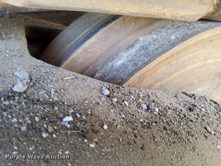 image for item DL2272 1997 Caterpillar D6R XL  dozer