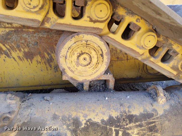 image for item DL2272 1997 Caterpillar D6R XL  dozer