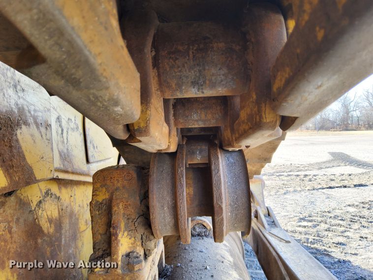 image for item DL2272 1997 Caterpillar D6R XL  dozer