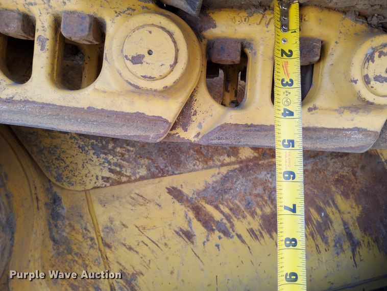 image for item DL2272 1997 Caterpillar D6R XL  dozer