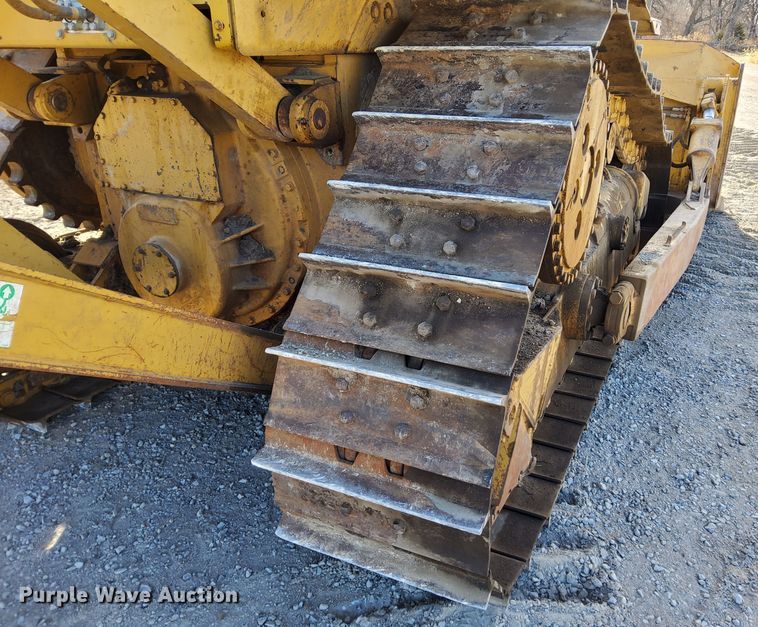 image for item DL2272 1997 Caterpillar D6R XL  dozer