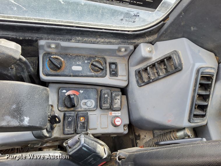 image for item DL2276 2015 Kubota KX040-4  mini excavator