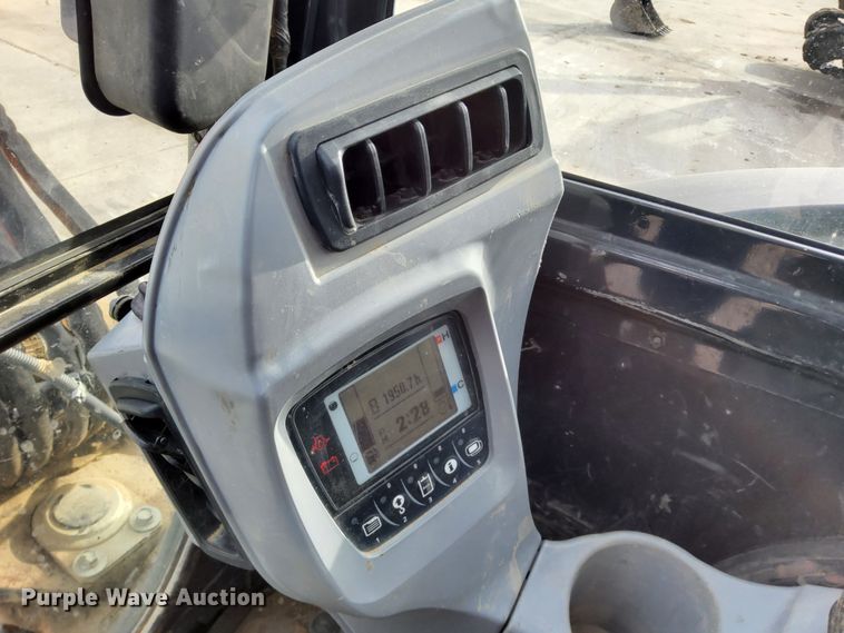 image for item DL2276 2015 Kubota KX040-4  mini excavator