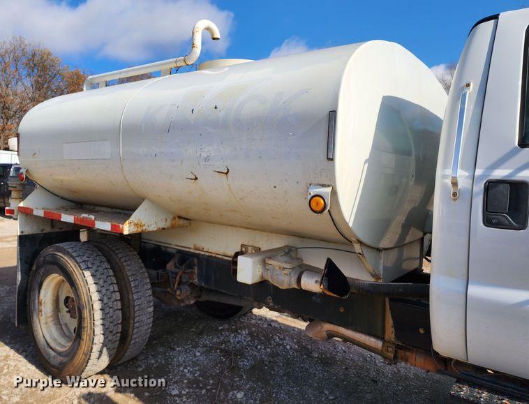 image for item DM4899 2011 Ford F750 Super Duty  water truck