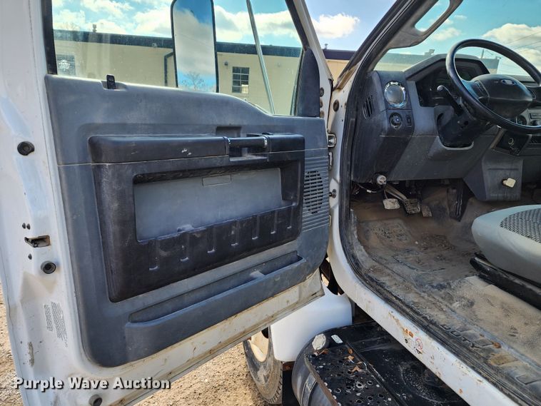 image for item DM4899 2011 Ford F750 Super Duty  water truck