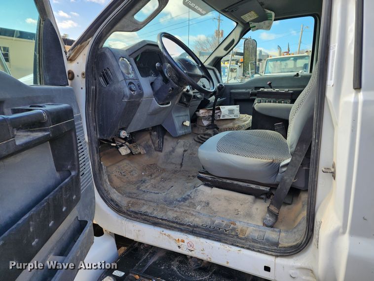 image for item DM4899 2011 Ford F750 Super Duty  water truck