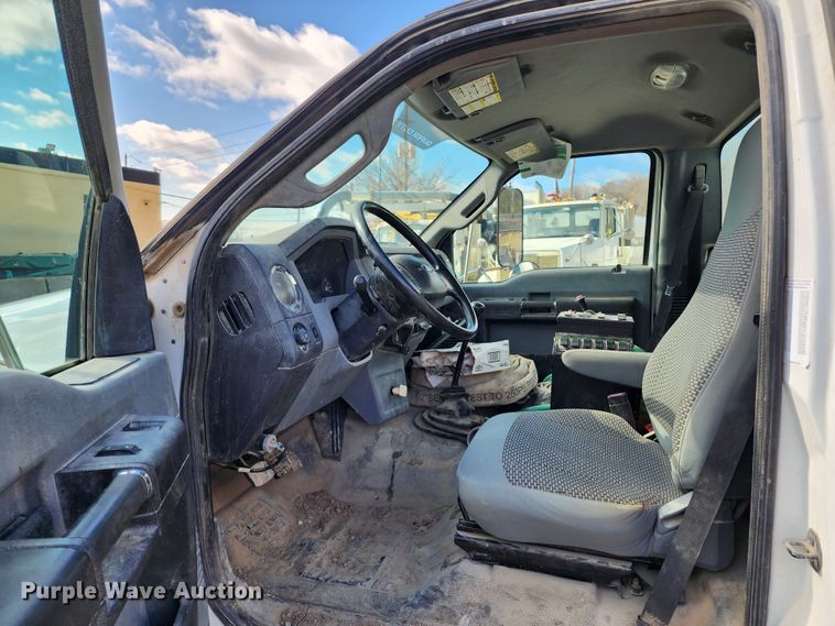 image for item DM4899 2011 Ford F750 Super Duty  water truck