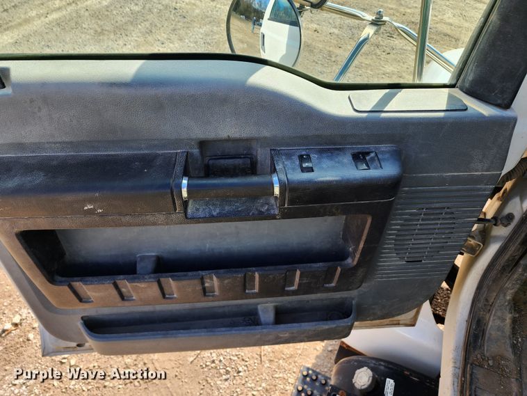 image for item DM4899 2011 Ford F750 Super Duty  water truck