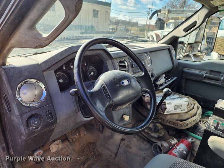 image for item DM4899 2011 Ford F750 Super Duty  water truck