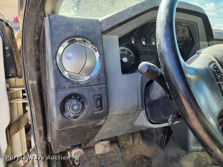 image for item DM4899 2011 Ford F750 Super Duty  water truck