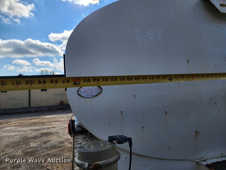 image for item DM4899 2011 Ford F750 Super Duty  water truck