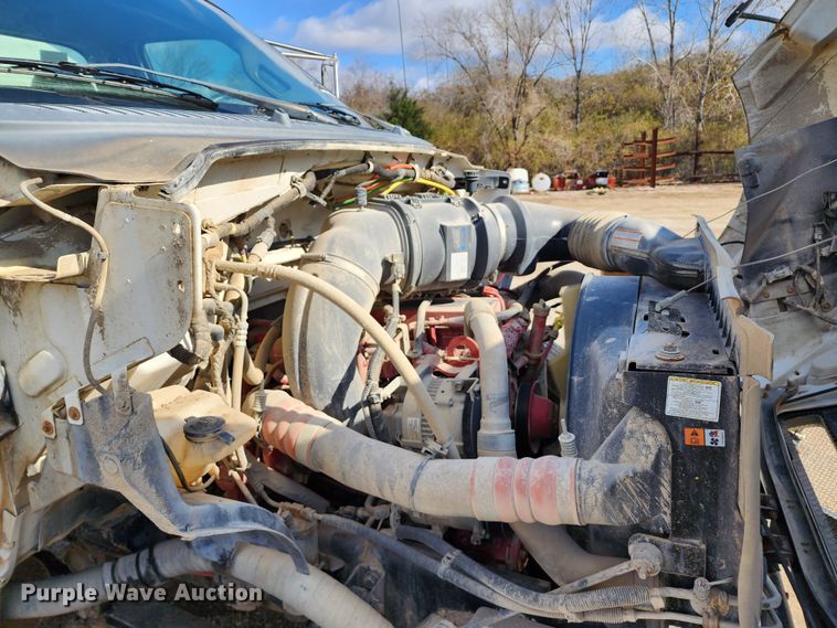 image for item DM4899 2011 Ford F750 Super Duty  water truck