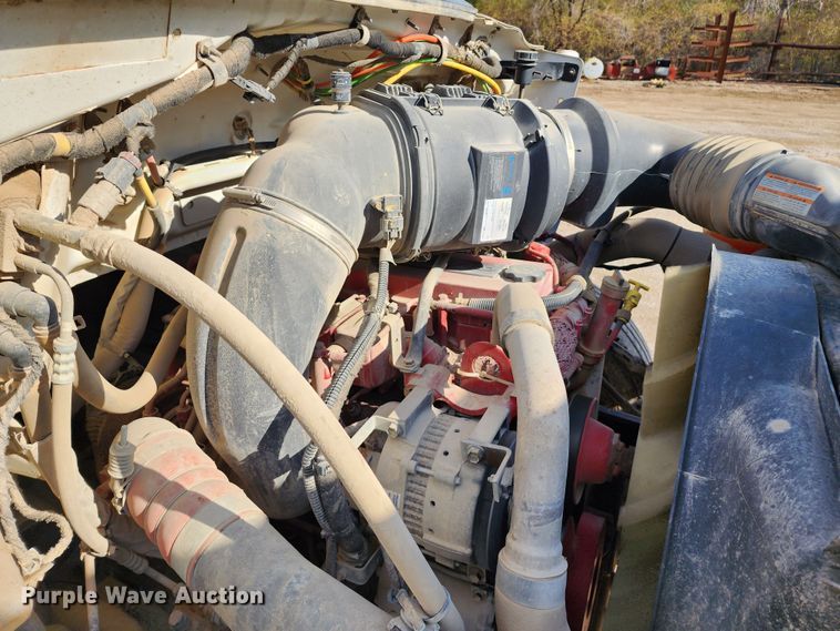 image for item DM4899 2011 Ford F750 Super Duty  water truck