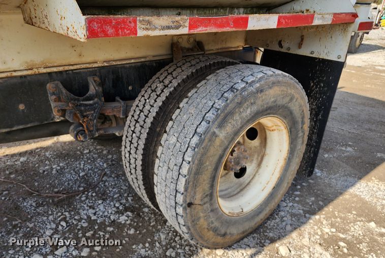 image for item DM4899 2011 Ford F750 Super Duty  water truck