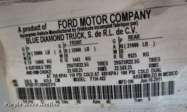 image for item DM4899 2011 Ford F750 Super Duty  water truck