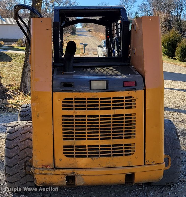 image for item DM8132 2006 Case 450  skid steer loader