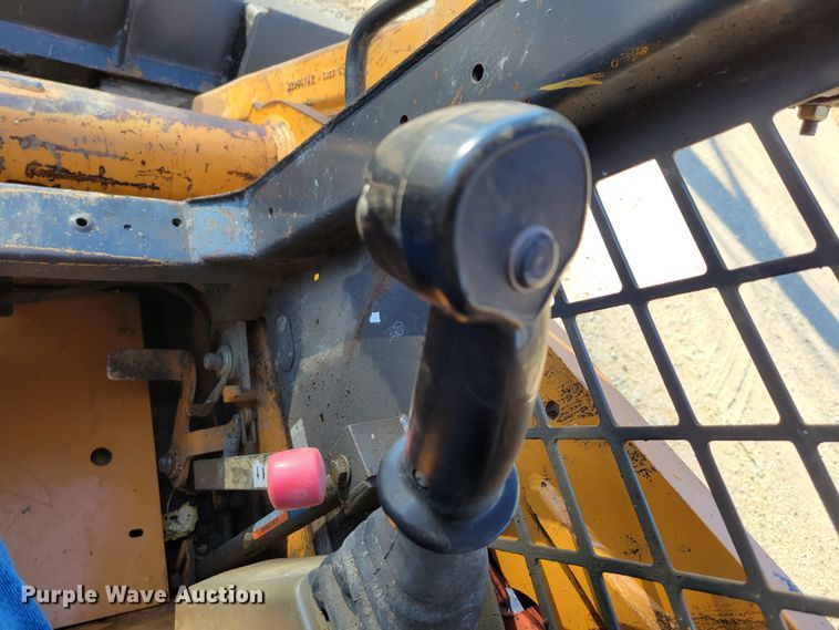 image for item DM8132 2006 Case 450  skid steer loader