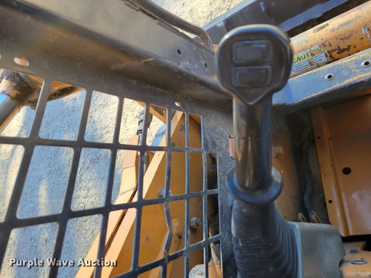 image for item DM8132 2006 Case 450  skid steer loader