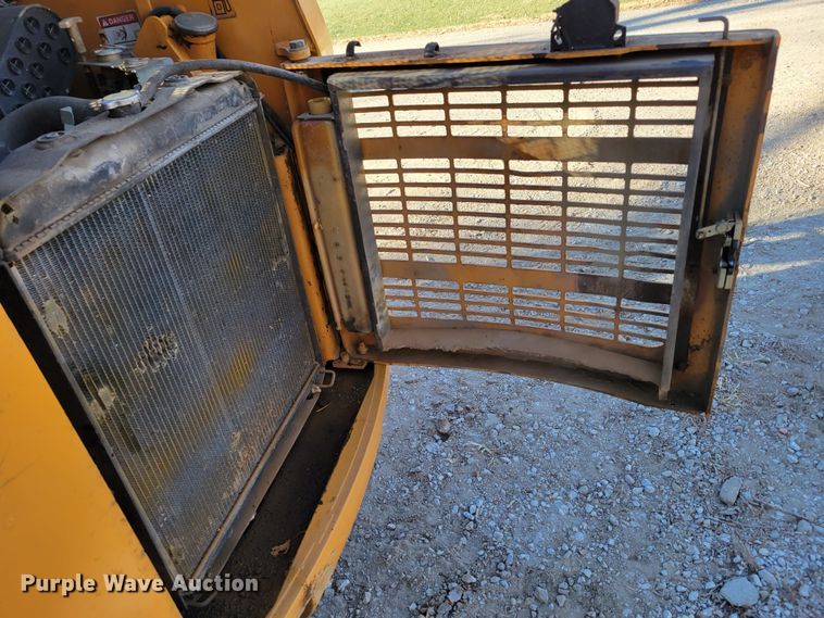 image for item DM8132 2006 Case 450  skid steer loader