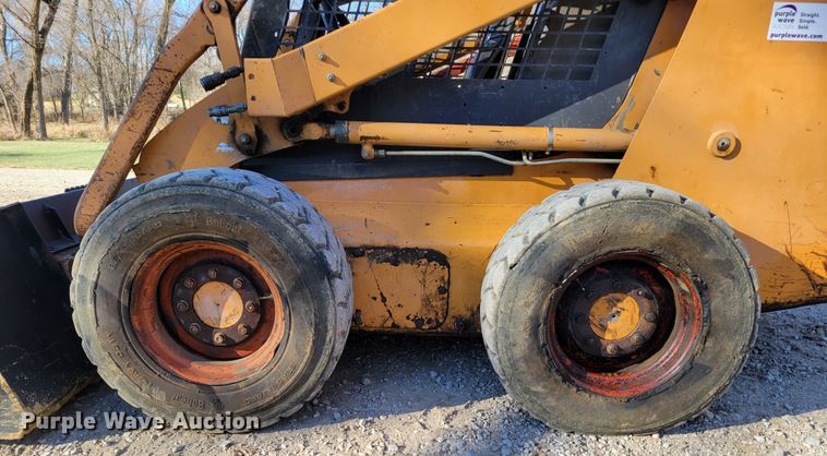image for item DM8132 2006 Case 450  skid steer loader