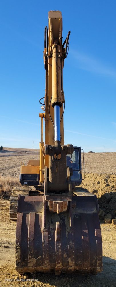 image for item DM8135 1987 Komatsu PC400LC-3  excavator