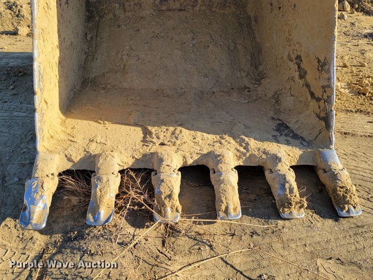 image for item DM8135 1987 Komatsu PC400LC-3  excavator