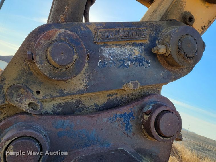 image for item DM8135 1987 Komatsu PC400LC-3  excavator