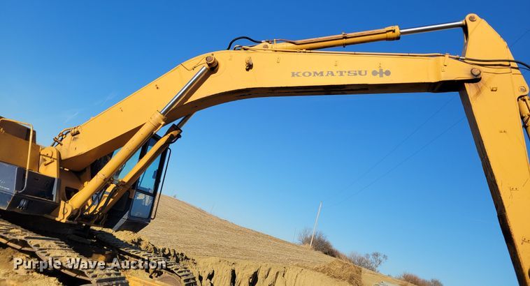 image for item DM8135 1987 Komatsu PC400LC-3  excavator