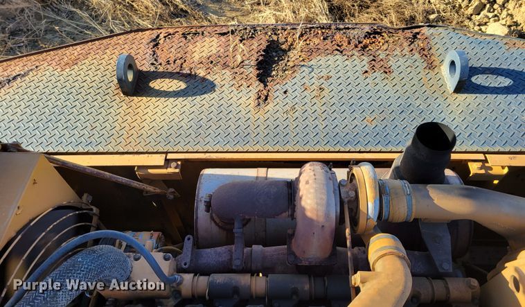 image for item DM8135 1987 Komatsu PC400LC-3  excavator