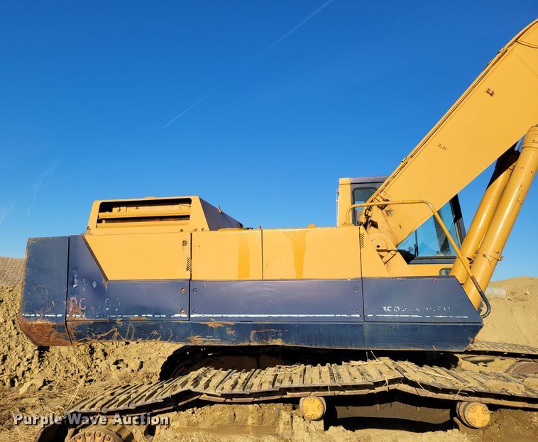 image for item DM8135 1987 Komatsu PC400LC-3  excavator